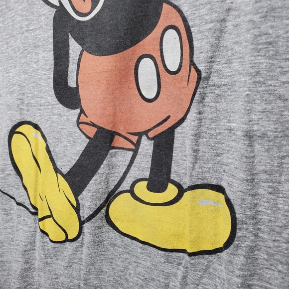 24) DISNEY Mickey Mouse Heathered T-Shirt Sz. M - Picture 2 of 4